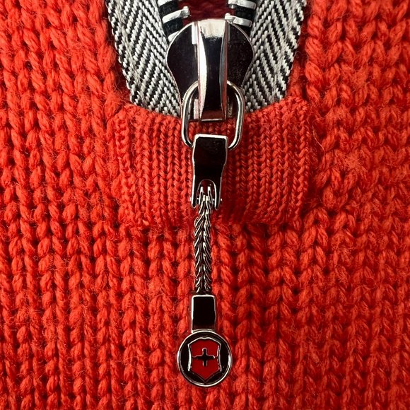 Victorinox Swiss Army Brand 100% Wool Sweater w/Neckline Zip-Up! - Picture 3 of 10